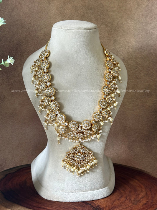 JADAU KUNDAN WHITE STONES BUTTA & MANGO MOTIF HARAM WITH PEARLS
