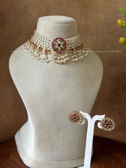 JADAU KUNDAN FLORAL PENDANT PEARL CHOKER SET