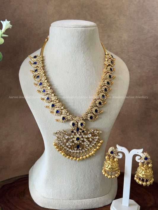 JADAU KUNDAN BLUE & WHITE STONE MANGO MOTIF NECKLACE SET WITH GOLD BEADS