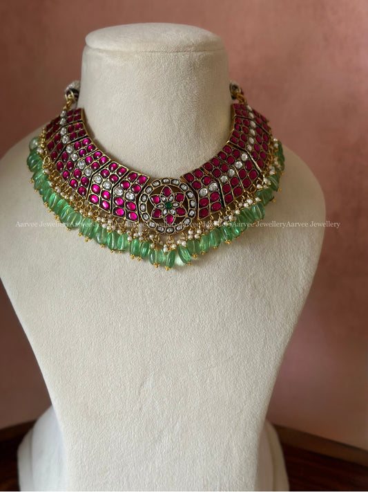 JADAU KUNDAN PINK STONE BUTTA CHOKER WITH PASTEL BEADS