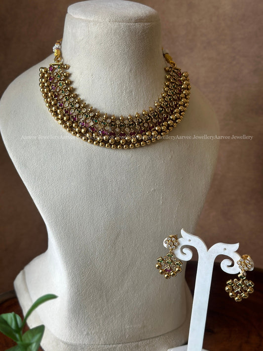 ANTIQUE GOLD FINISHED NECKLACE SET WITH GOLD BEADS