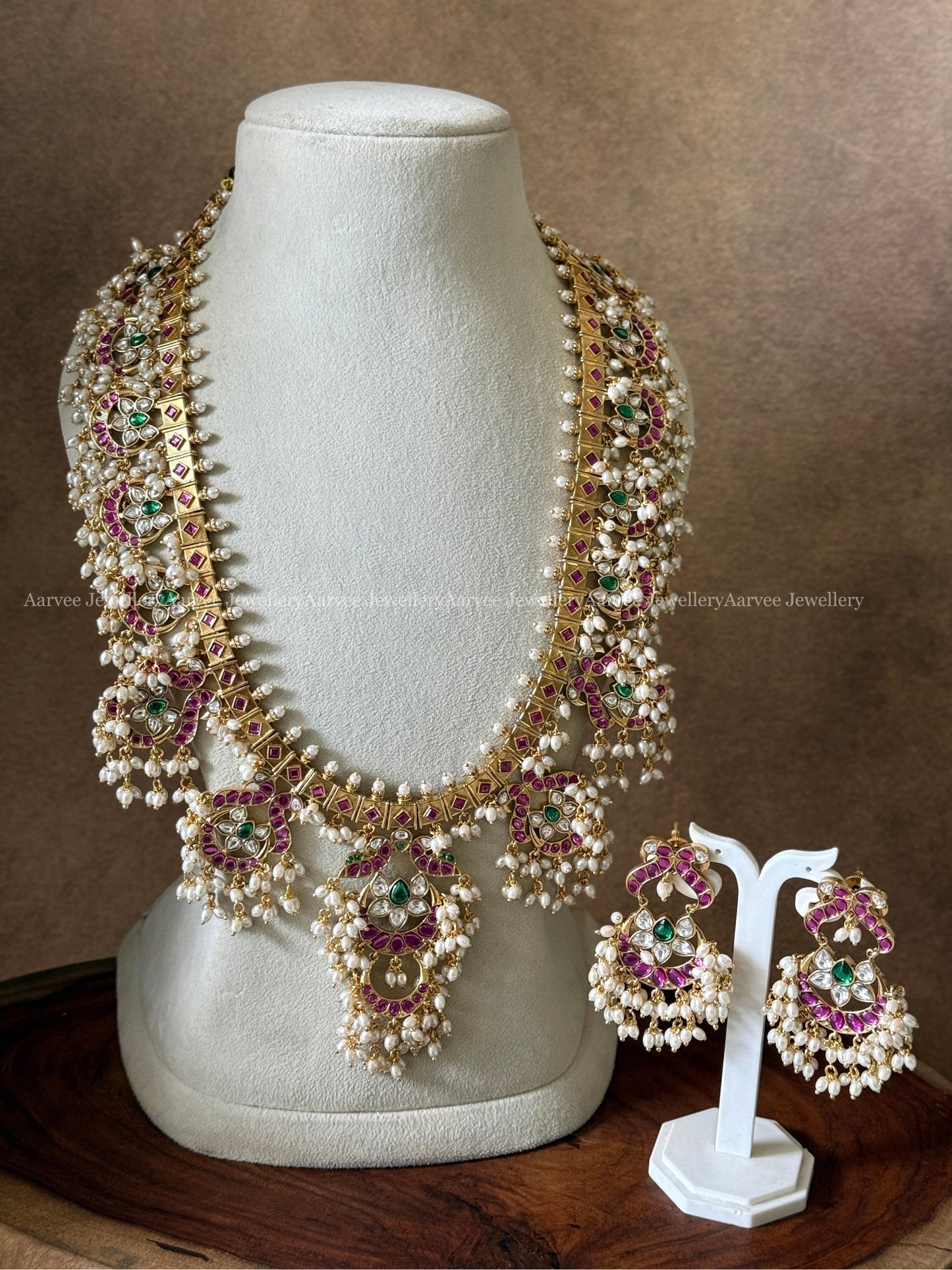 PREMIUM ANTIQUE GOLD FINISH FLORAL GUTTA PUSALU HARAM SET WITH RUBY / GREEN KUNDAN STONE & PEARLS