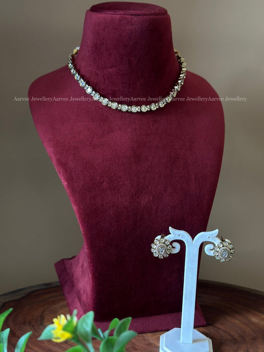 ELEGANT VICTORIAN WHITE STONE NECKLACE SET