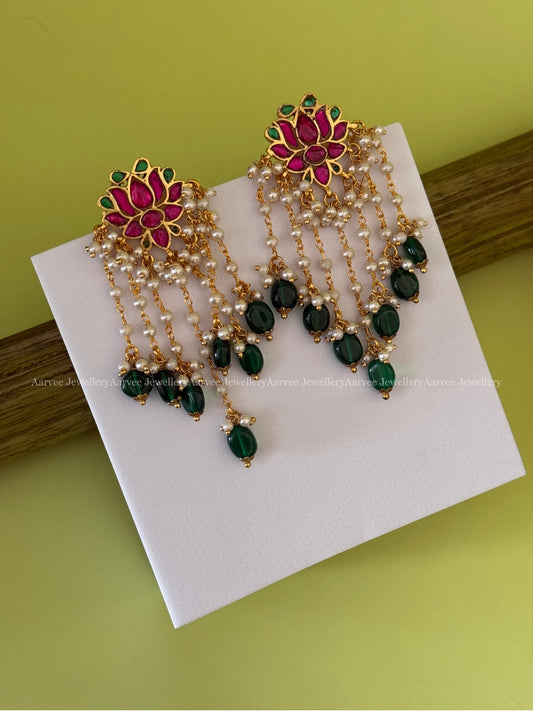 JADAU KUNDAN LOTUS DANGLER EARRINGS WITH LAYERED GREEN BEADS