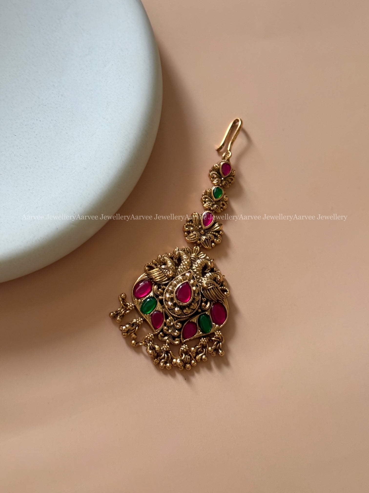 KEMP STONE ANTIQUE GOLD FINISH PEACOCK MOTIF TIKKA WITH GOLD BEADS