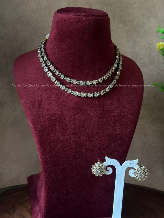 VICTORIAN TWO LAYER NECKLACE SET WITH WHITE STONES