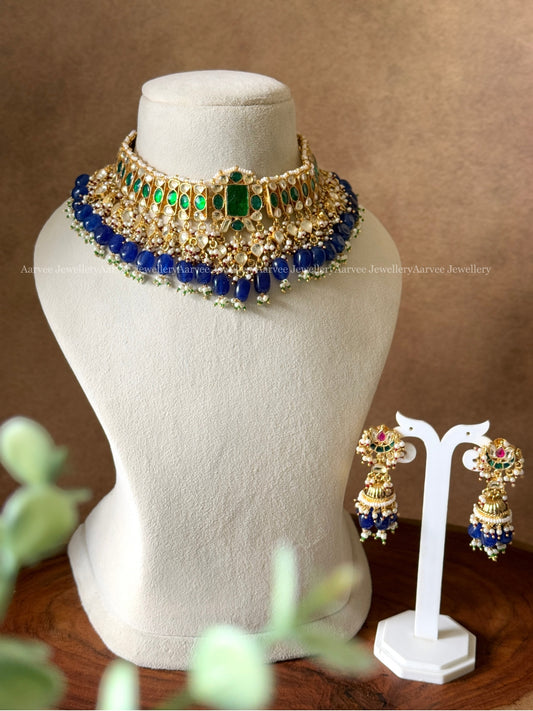 AN EXQUISITE POLKI KUNDAN GREEN & WHITE STONES BRIDAL CHOKER SET WITH BLUE BEADS