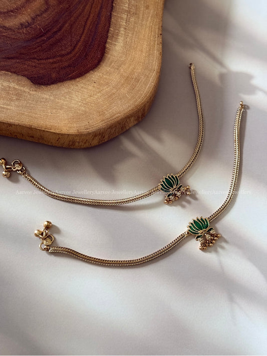 MINIMAL GOLD CHAIN ANKLET WITH LOTUS PENDANT WITH - GREEN