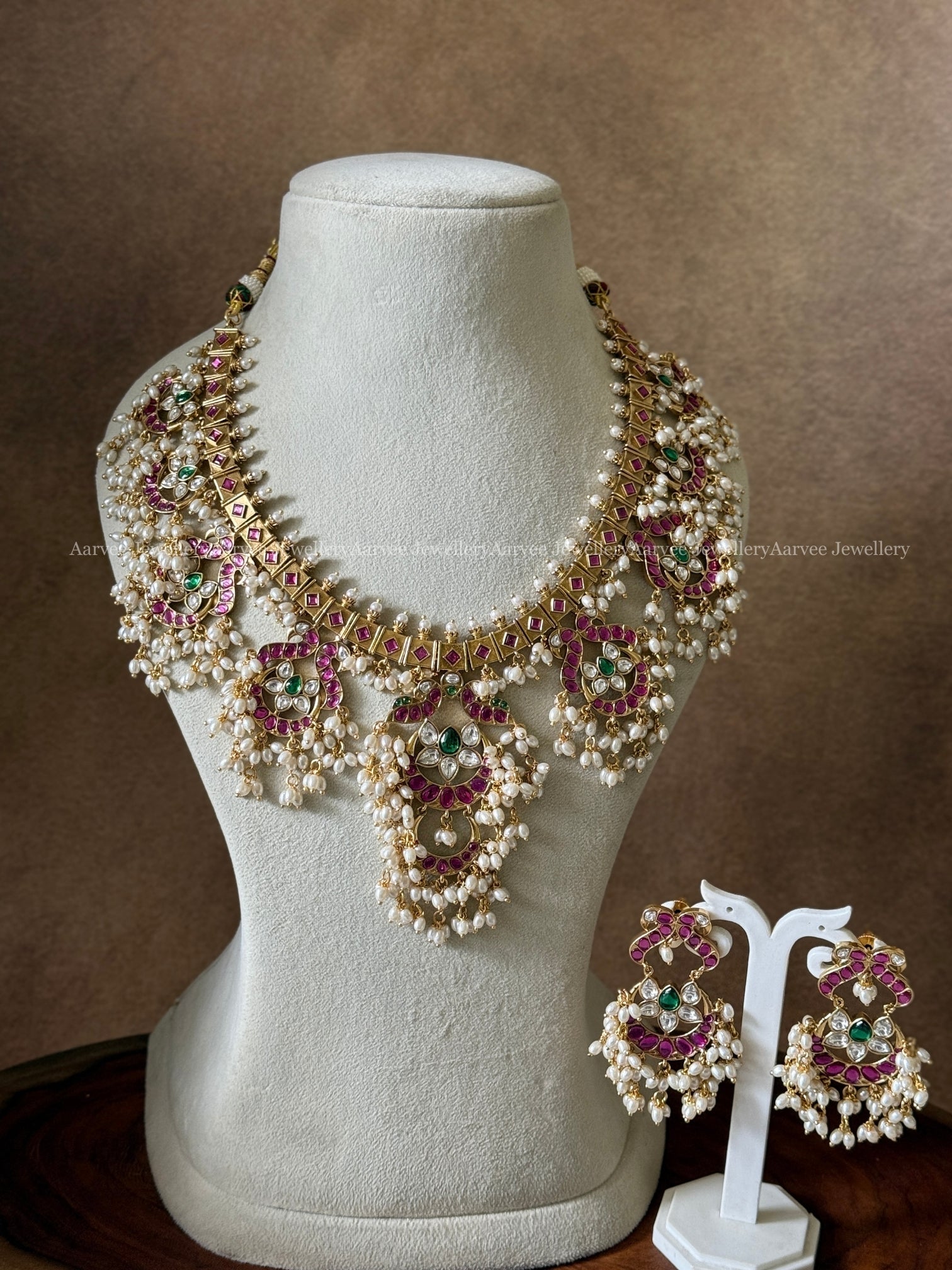 PREMIUM ANTIQUE GOLD FINISH FLORAL GUTTA PUSALU NECKLACE SET WITH RUBY / GREEN KUNDAN STONE & PEARLS