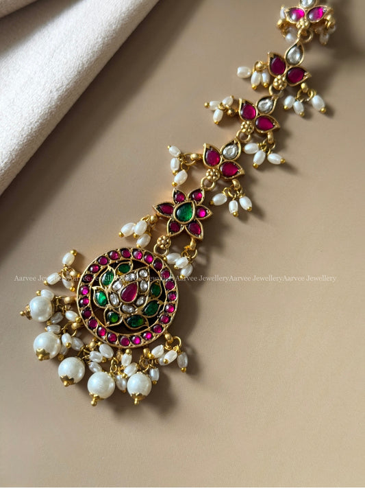 JADAU KUNDAN LOTUS TIKKA WITH PEARLS