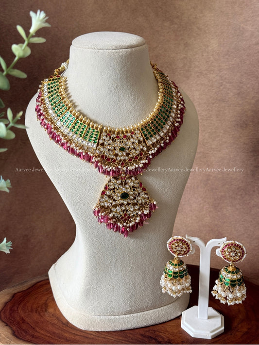 JADAU KUNDAN STATEMENT NECKLACE & BUTTA JHUMKI WITH GREEN STONES & WINE BEADS