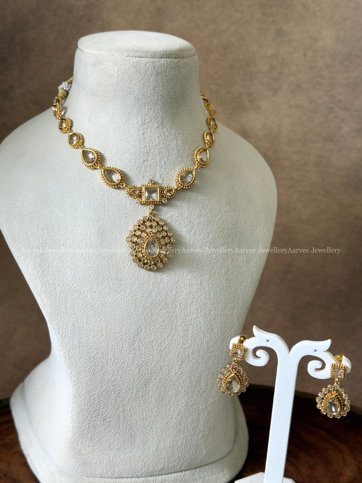CZ WHITE STONE VICTORIAN TEAR DROP NECKLACE SET