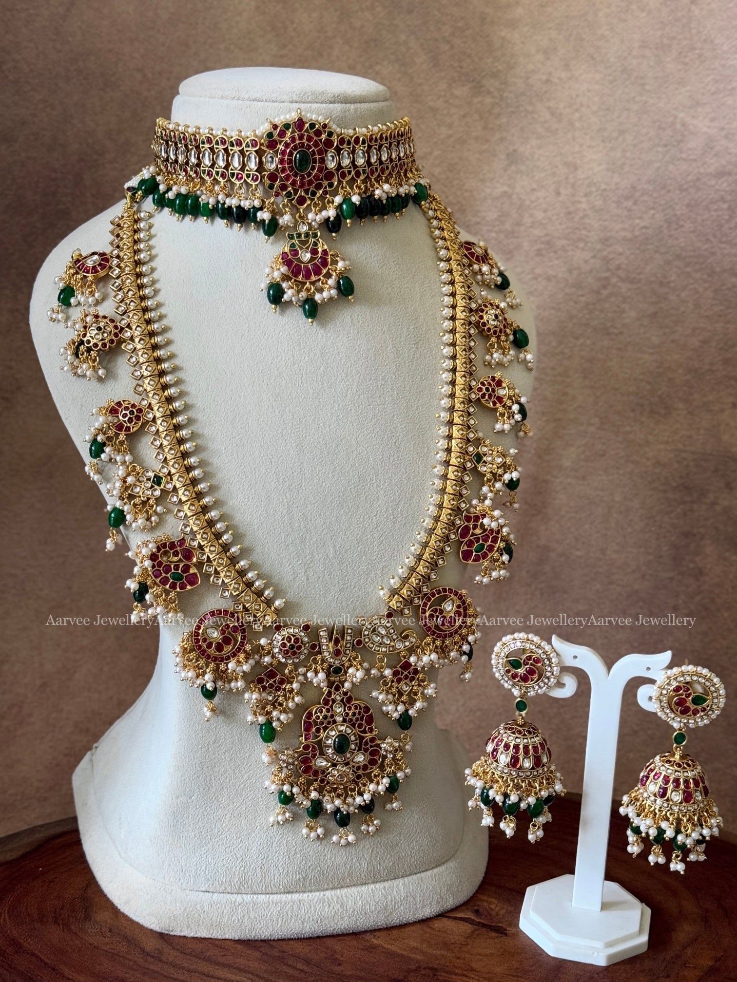COMBO - KEMP SINGLE PENDANT CHOKER AND FLORAL GUTTA PUSALU HARAM SET WITH GREEN BEADS