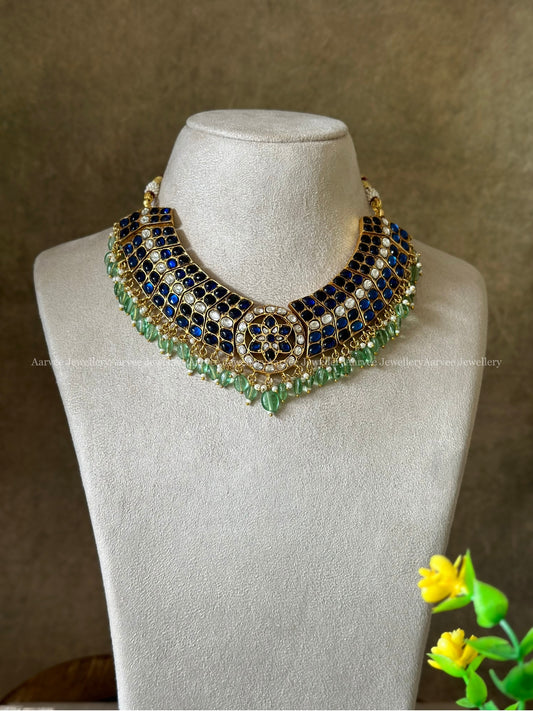 JADAU KUNDAN BLUE STONES BUTTA CHOKER WITH PASTEL BEADS