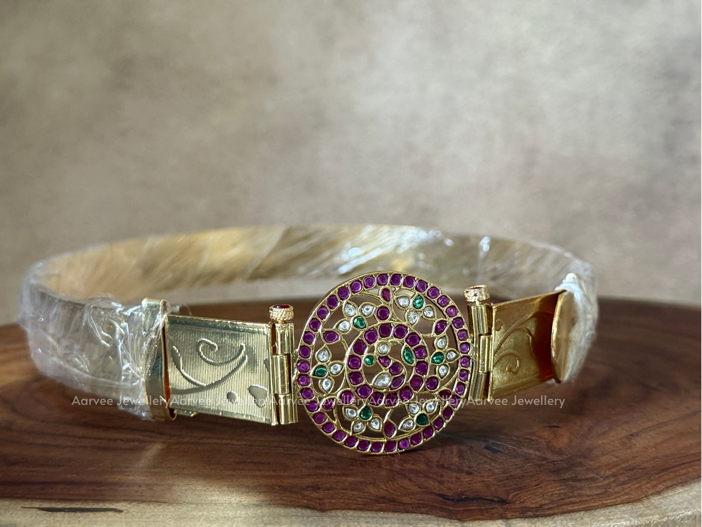 JADAU KUNDAN PLAIN WAIST BELT WITH MULTI COLOR PEACOCK PENDANT