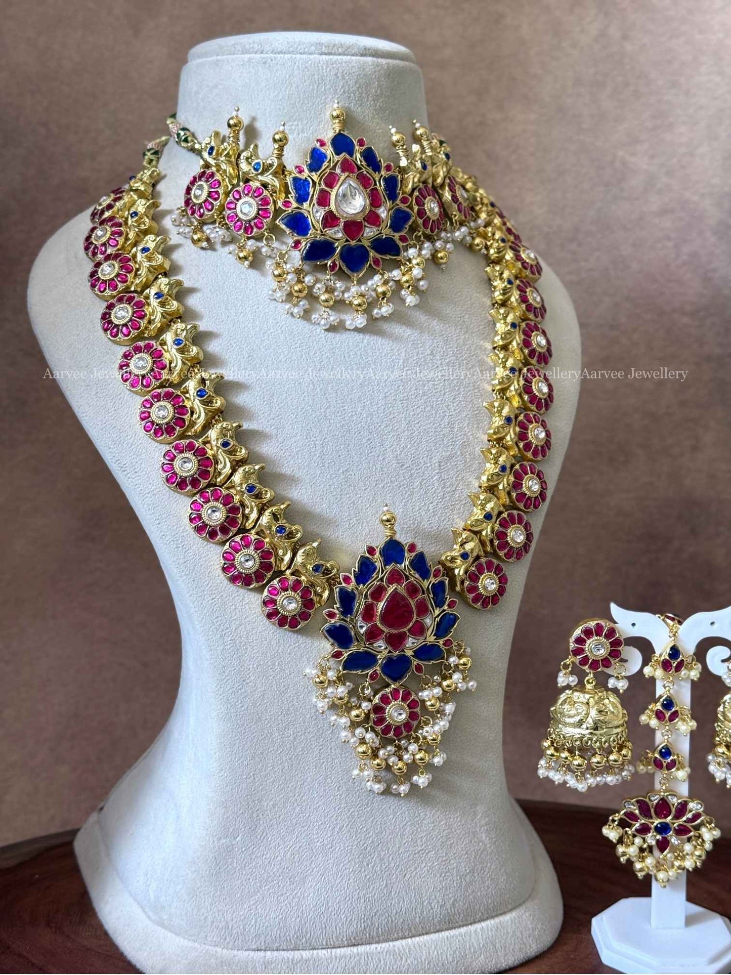 JADAU KUNDAN LOTUS BRIDAL JEWELLERY SET IN BLUE / PINK STONES