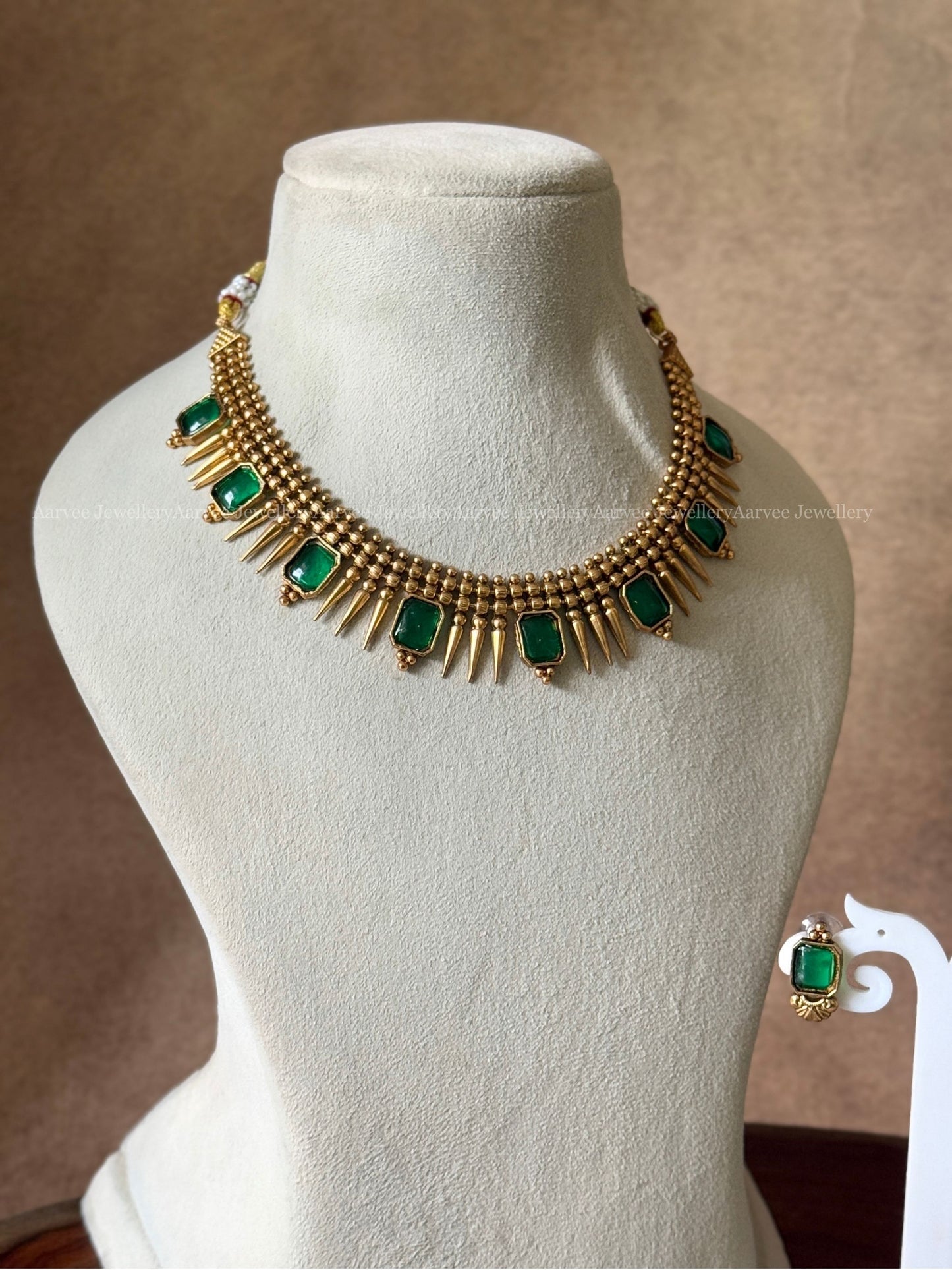 ANTIQUE GOLD KERALA STYLE MULLA MOTTU NECKLACE SET WITH GREEN STONE