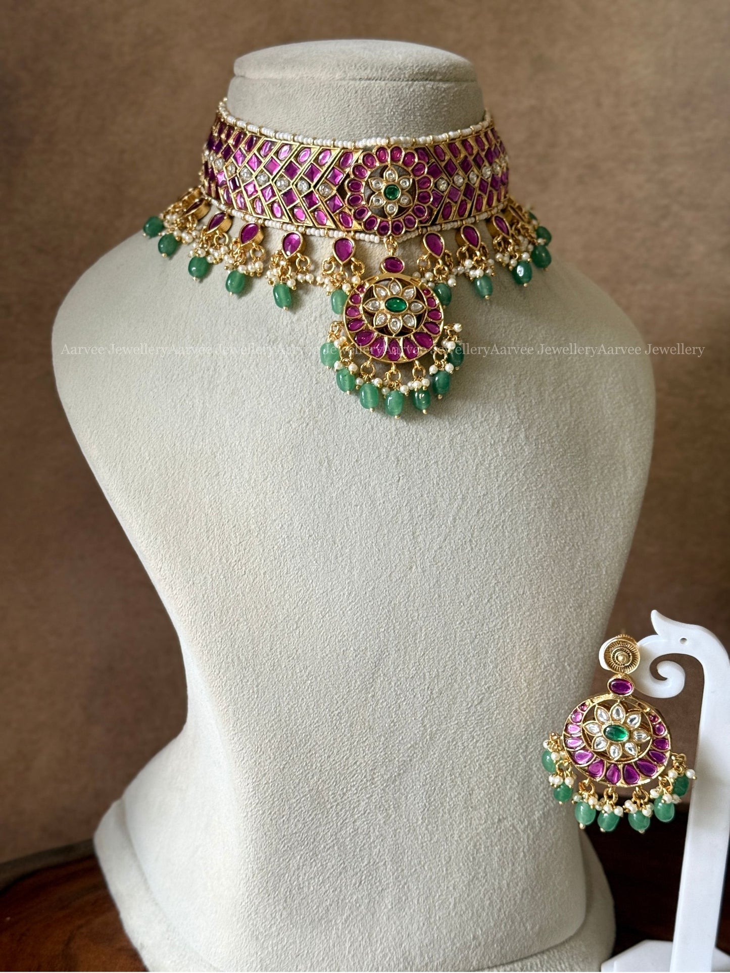 REVERSIBLE 2 IN 1 KUNDAN PINK / WHITE STONES CHOKER SET WITH PASTEL BEADS
