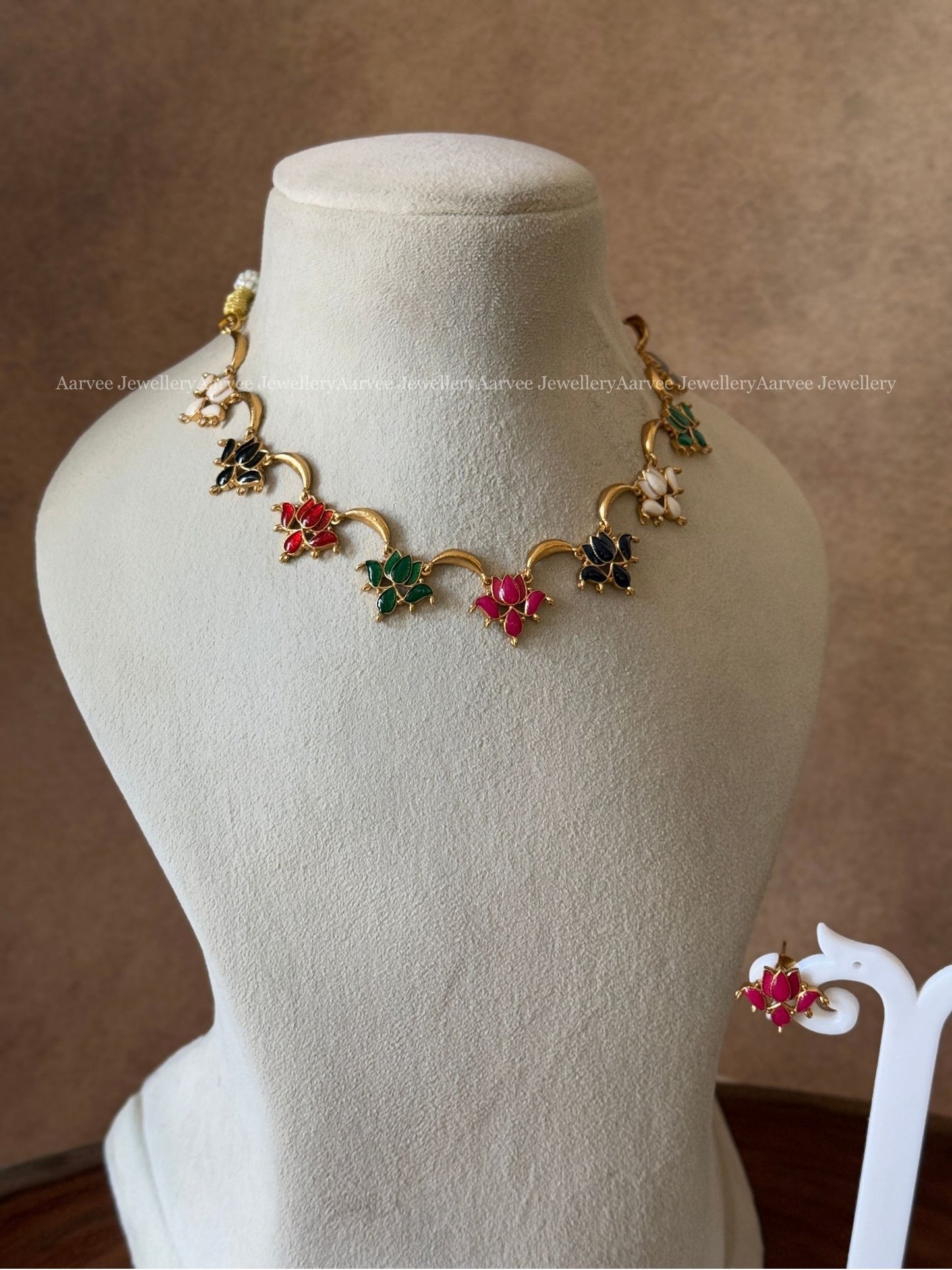 CLEARANCE - MULTI COLOR LOTUS NECKLACE SET