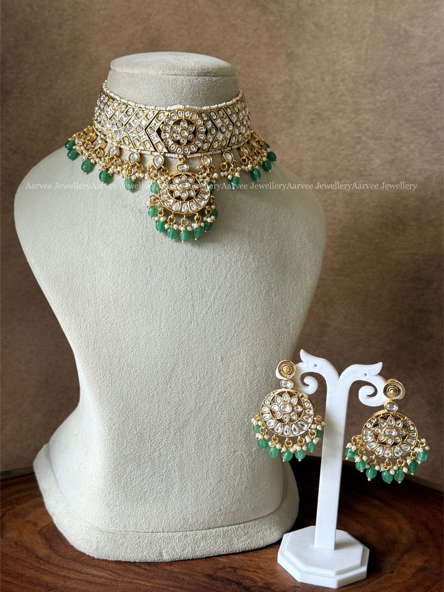 REVERSIBLE 2 IN 1 KUNDAN PINK / WHITE STONES CHOKER SET WITH PASTEL BEADS