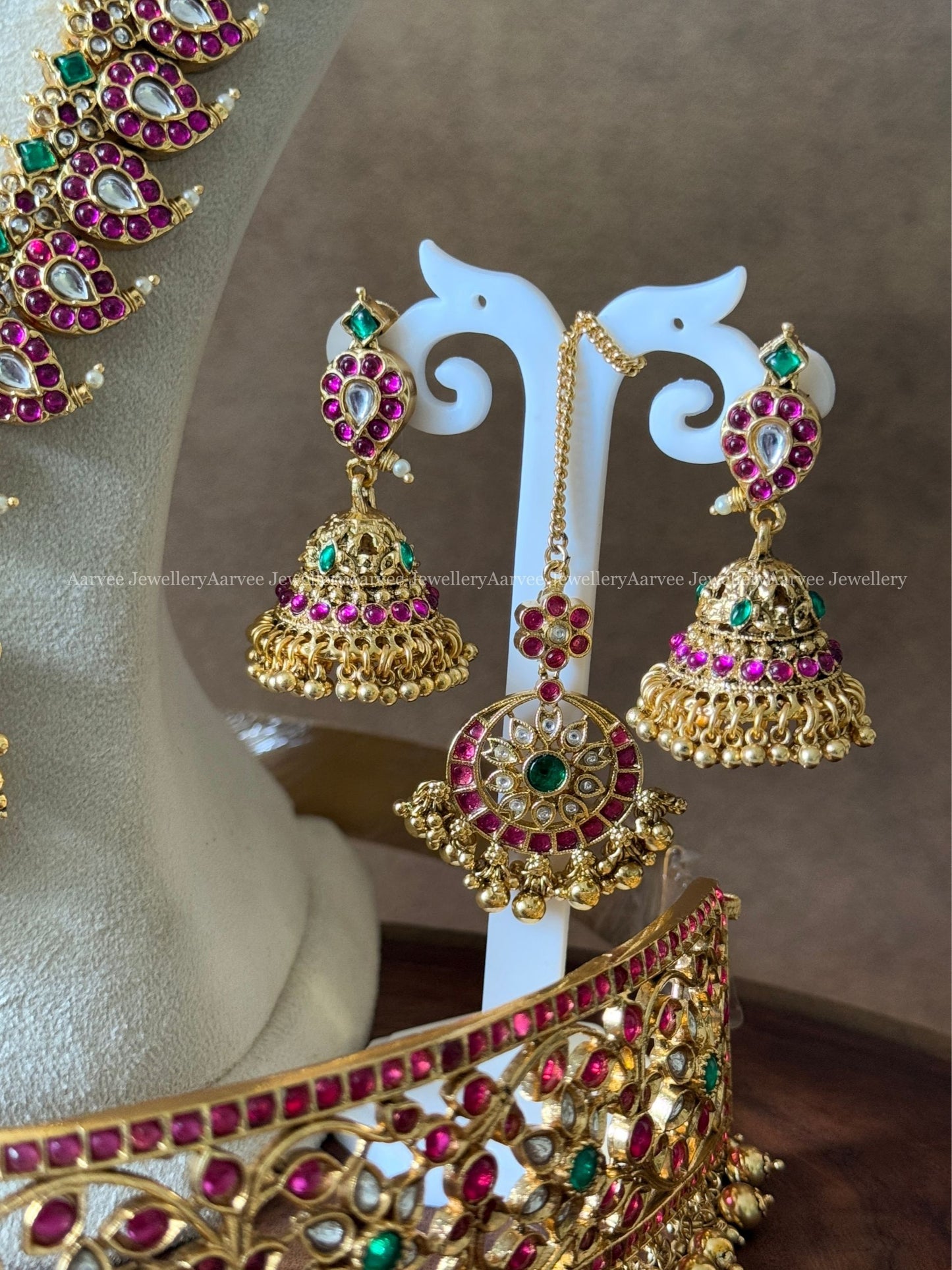 PREMIUM PINK KUNDAN STONES MANGO MOTIF BRIDAL JEWELLERY SET WITH GOLD BEADS