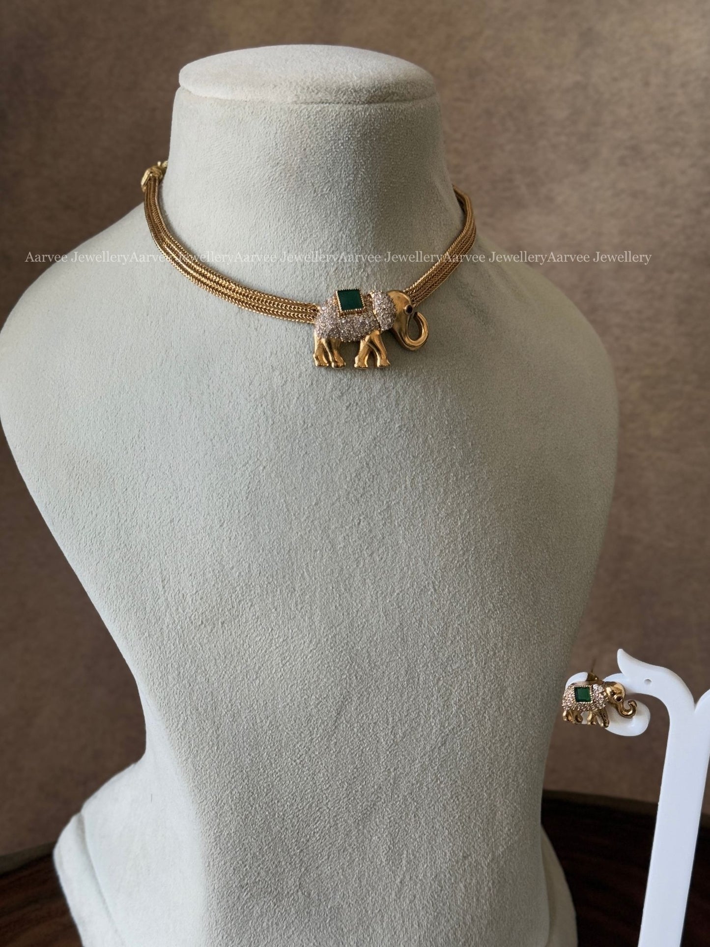 CLEARANCE - ELEPHANT CHOKER SET