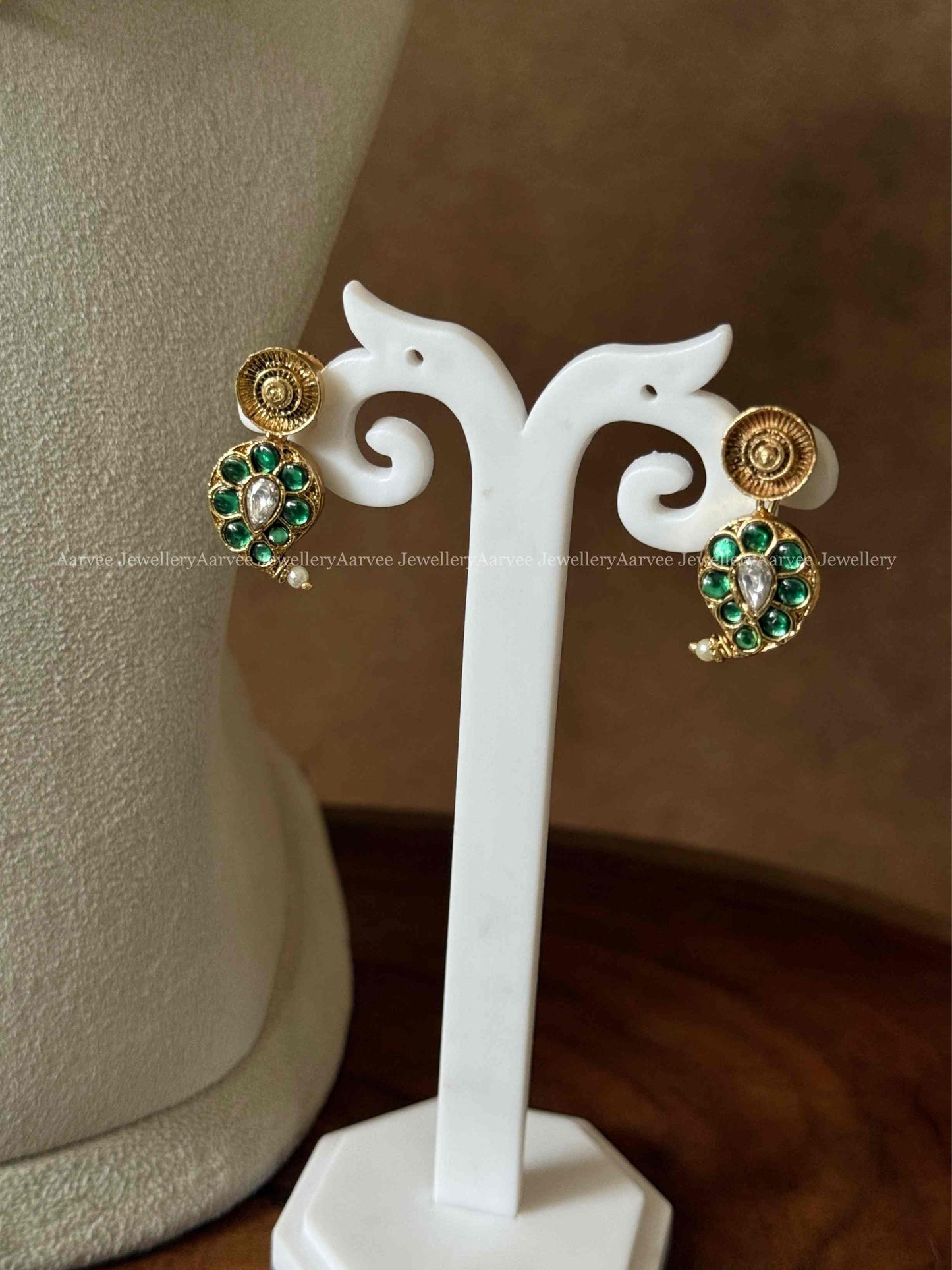 PREMIUM REVERSIBLE 2 IN 1 MANGO MOTIF JALEBI NECKLACE SET WITH WHITE / GREEN STONES