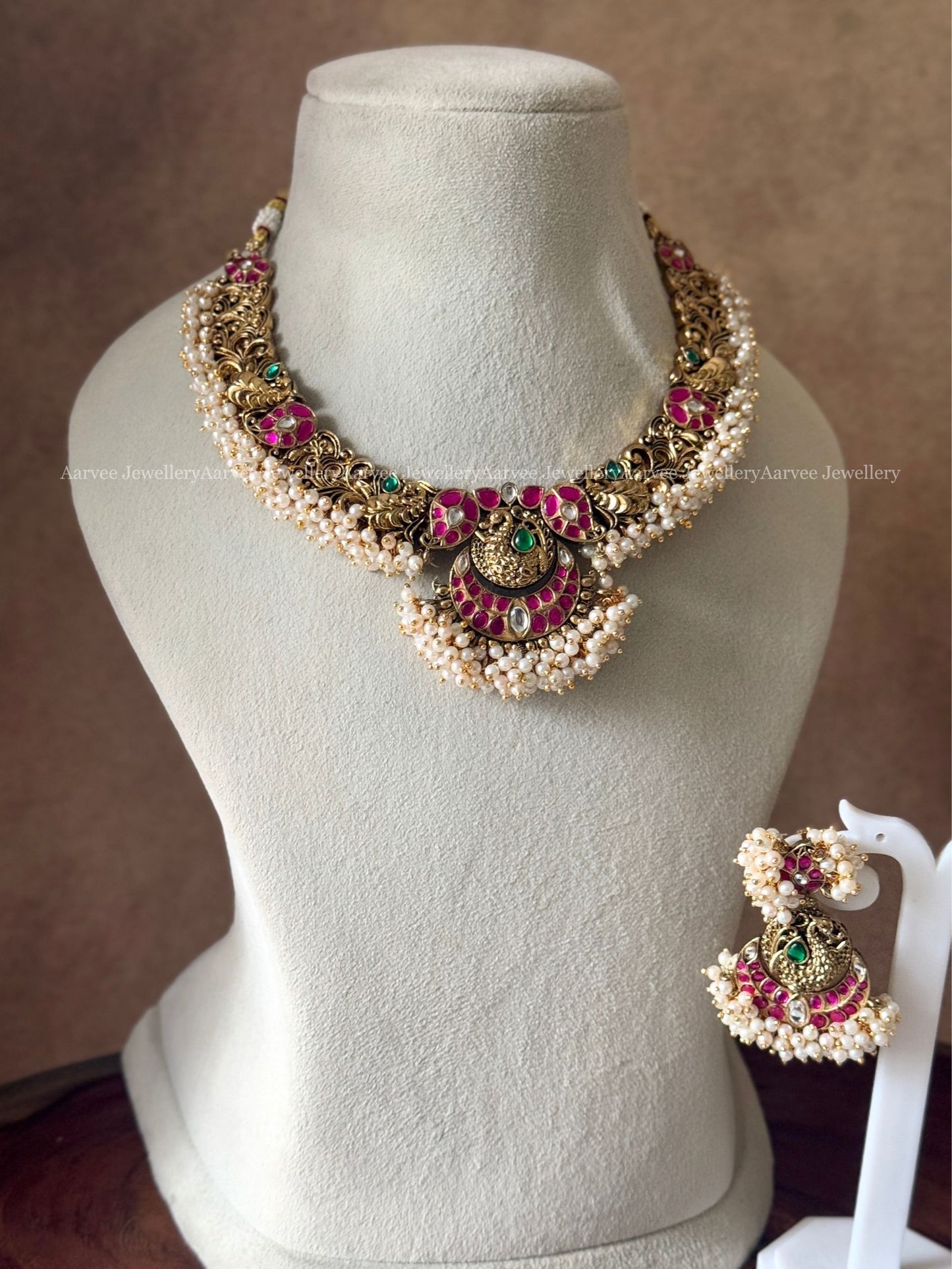 PREMIUM NON IDOL KUNDAN STONES PEARL BUNCH NECKLCE SET