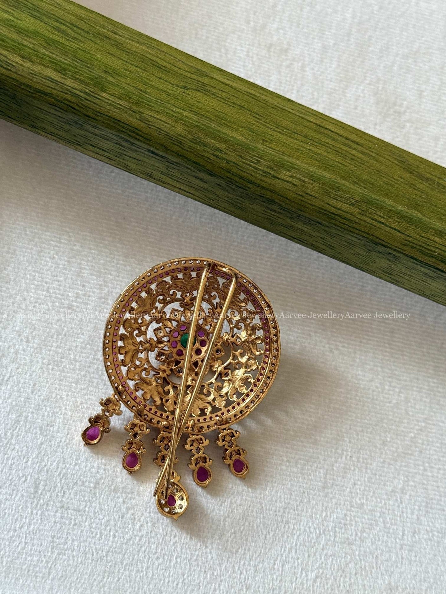 HAIR ACCESSORY / BUN PIN IN KEMP RUBY STONES