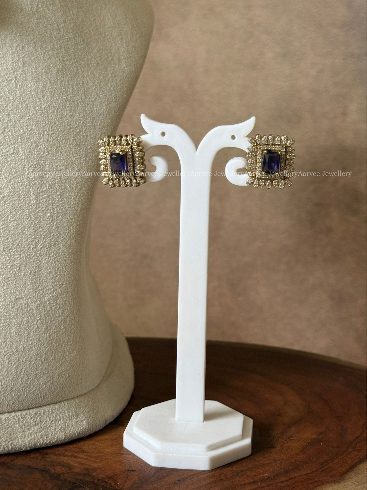 GOLD TONE KANTI NECKLACE SET WITH PURPLE STONE CZ PENDANT