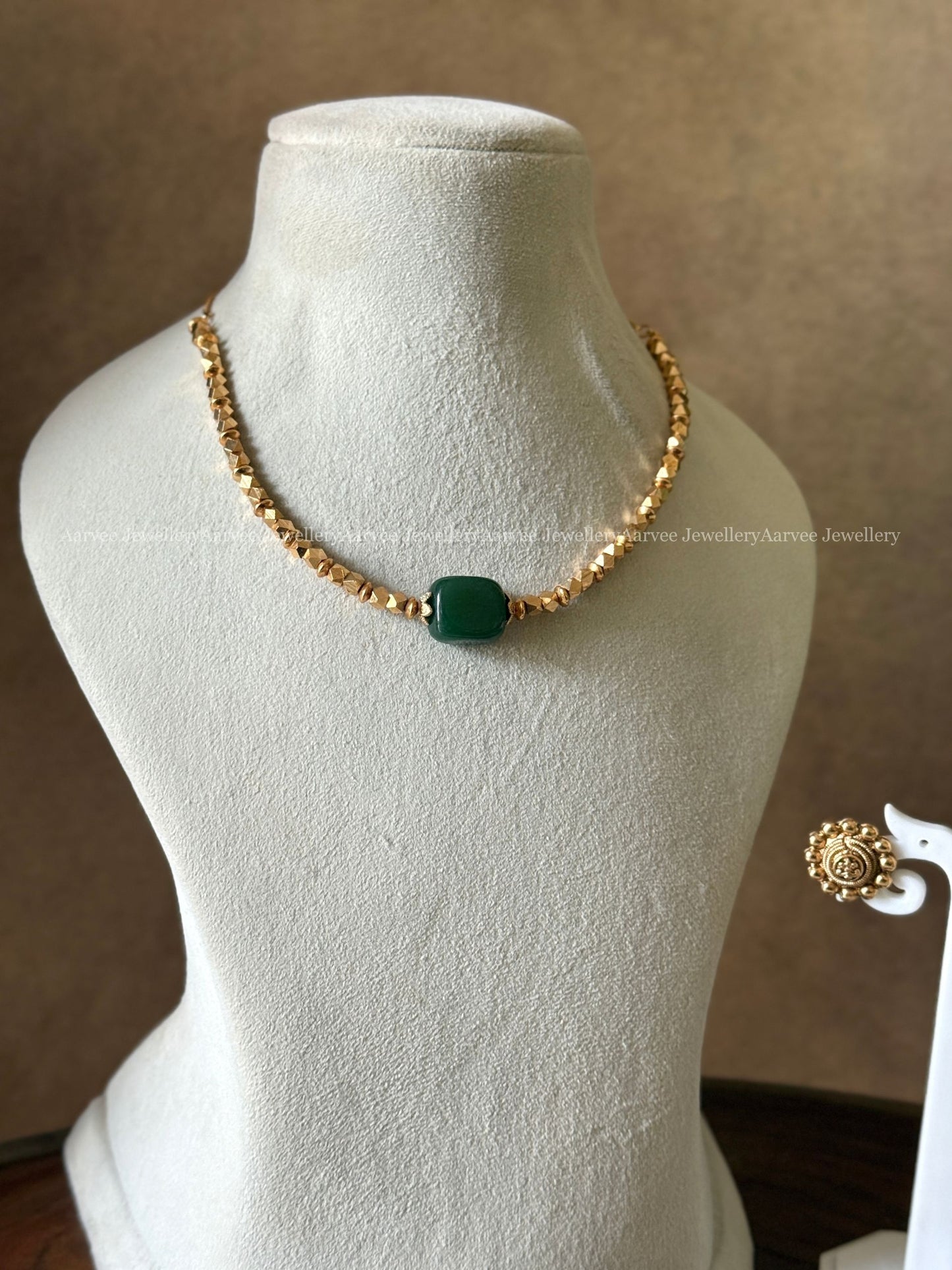 MINIMAL GOLD BEAD NECKLACE SET WITH GREEN STONE PENDANT