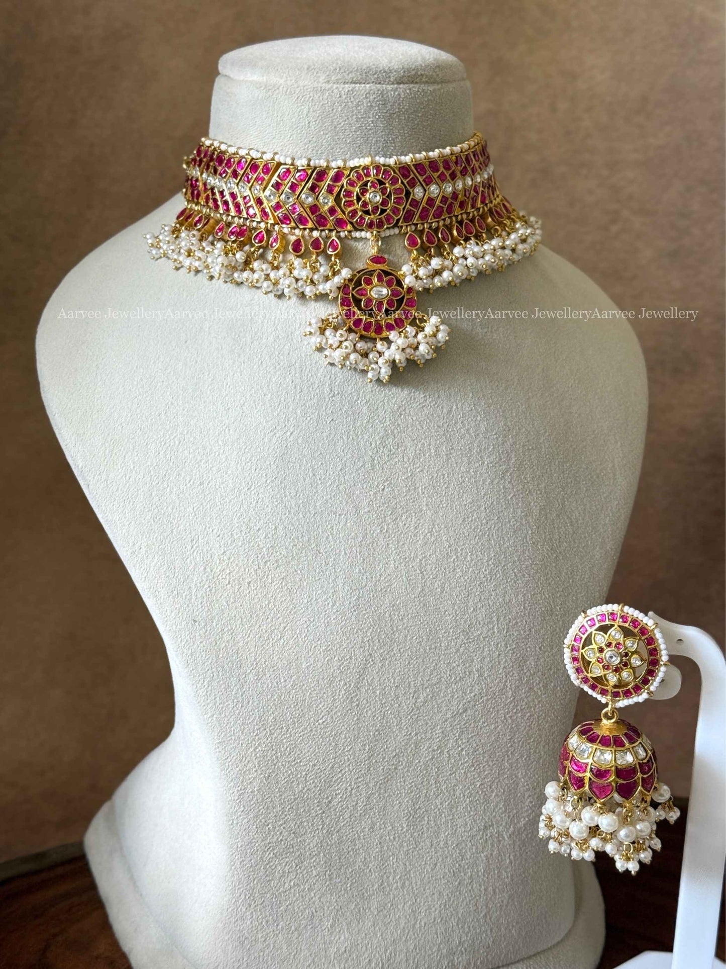 JADAU KUNDAN FULL PEARLS CHOKER WITH BUTTA JHUMKI