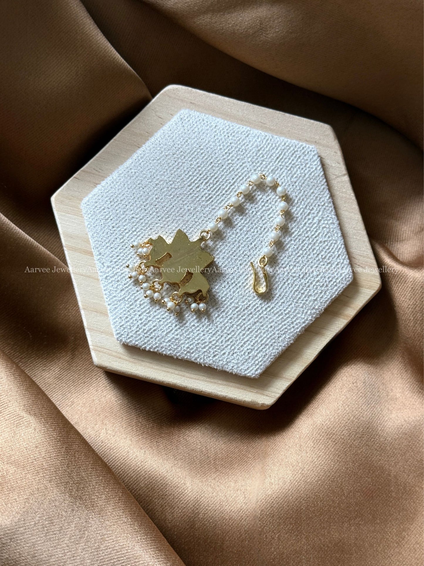 POLKI KUNDAN PEARL LINE WHITE STONE LOTUS TIKKA