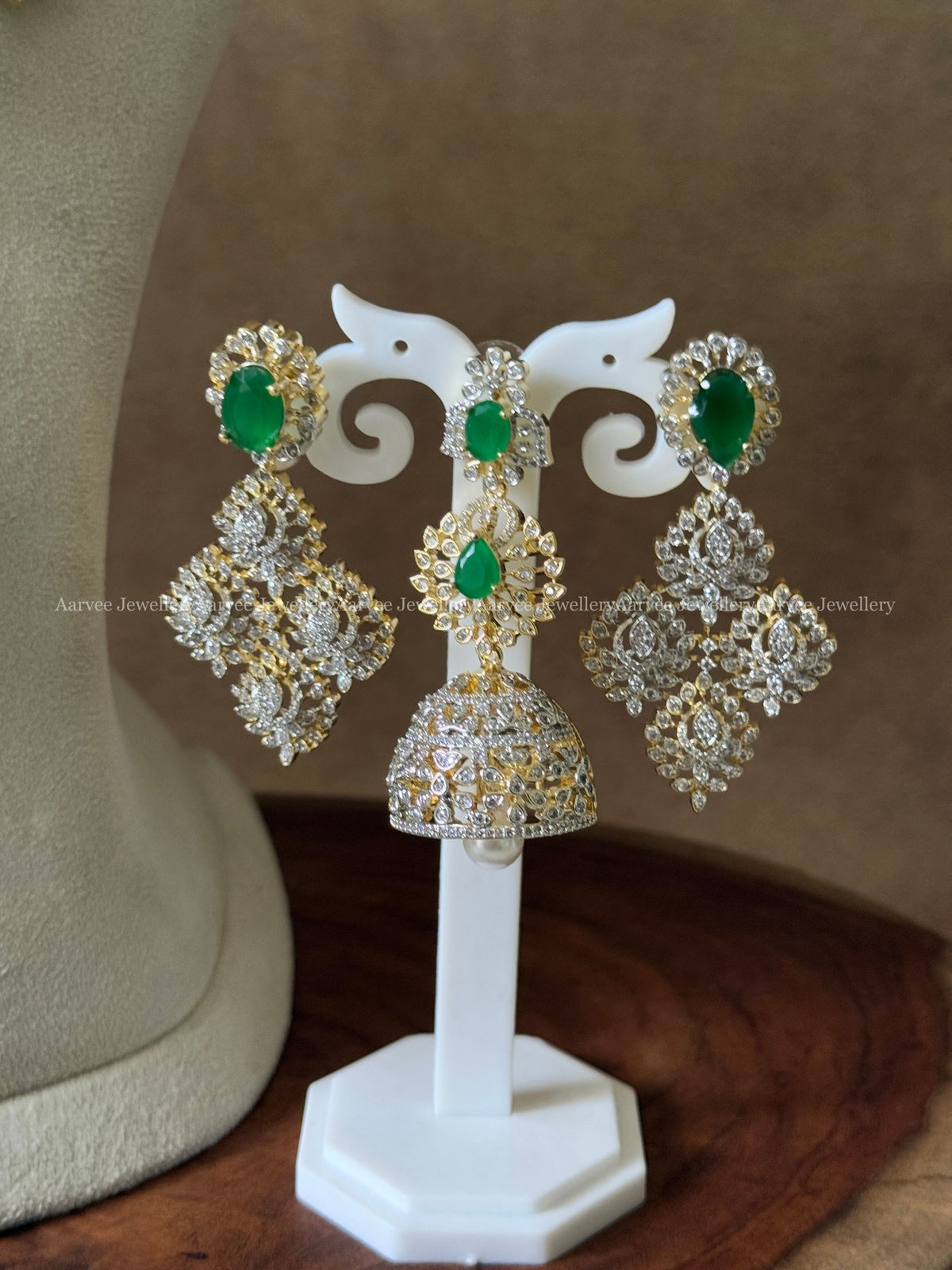 WHITE / GREEN AD STONES SEMI BRIDAL JEWELLERY SET