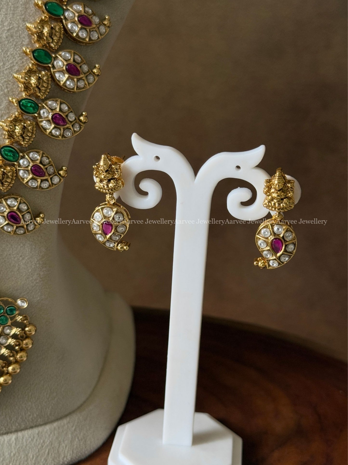 ANTIQUE GOLD WHITE / PINK KUNDAN LAKSHMI & MANGO MOTIF HARAM SET