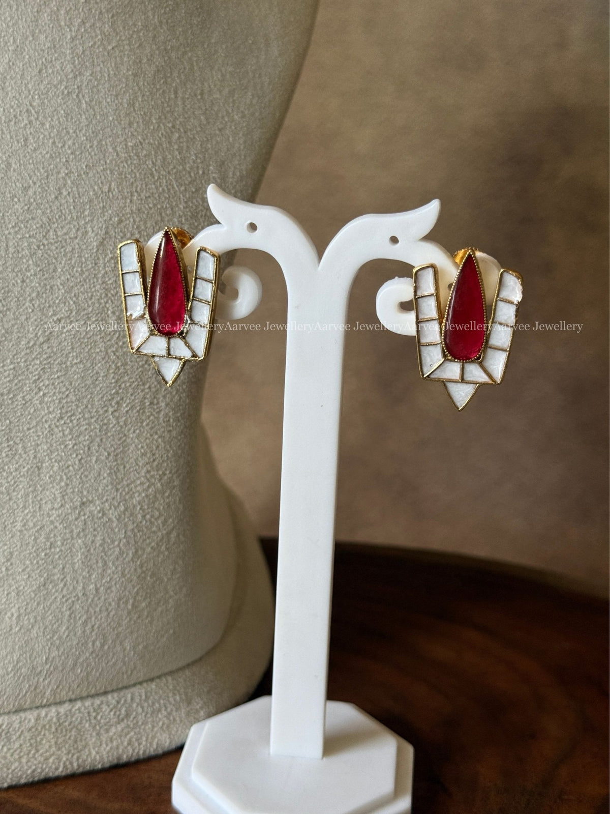FULL GOLD TONE HASLI NECKLACE SET WITH PERUMAL NAAMAM PENDANT
