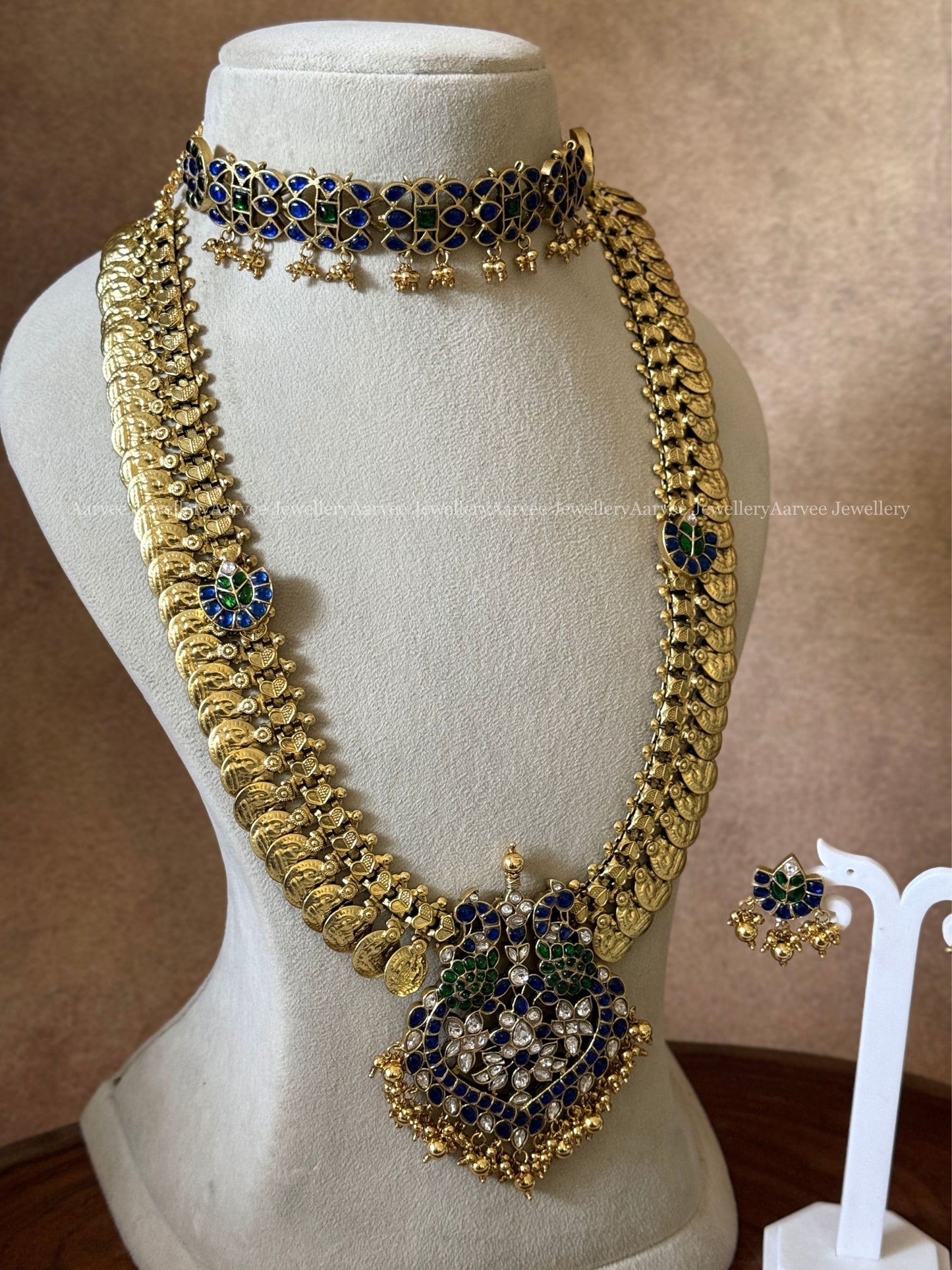 JADAU KUNDAN COIN MID LENGTH HARAM WITH BLUE / GREEN STONE PEACOCK PENDANT SET PAIRED WITH CHOKER