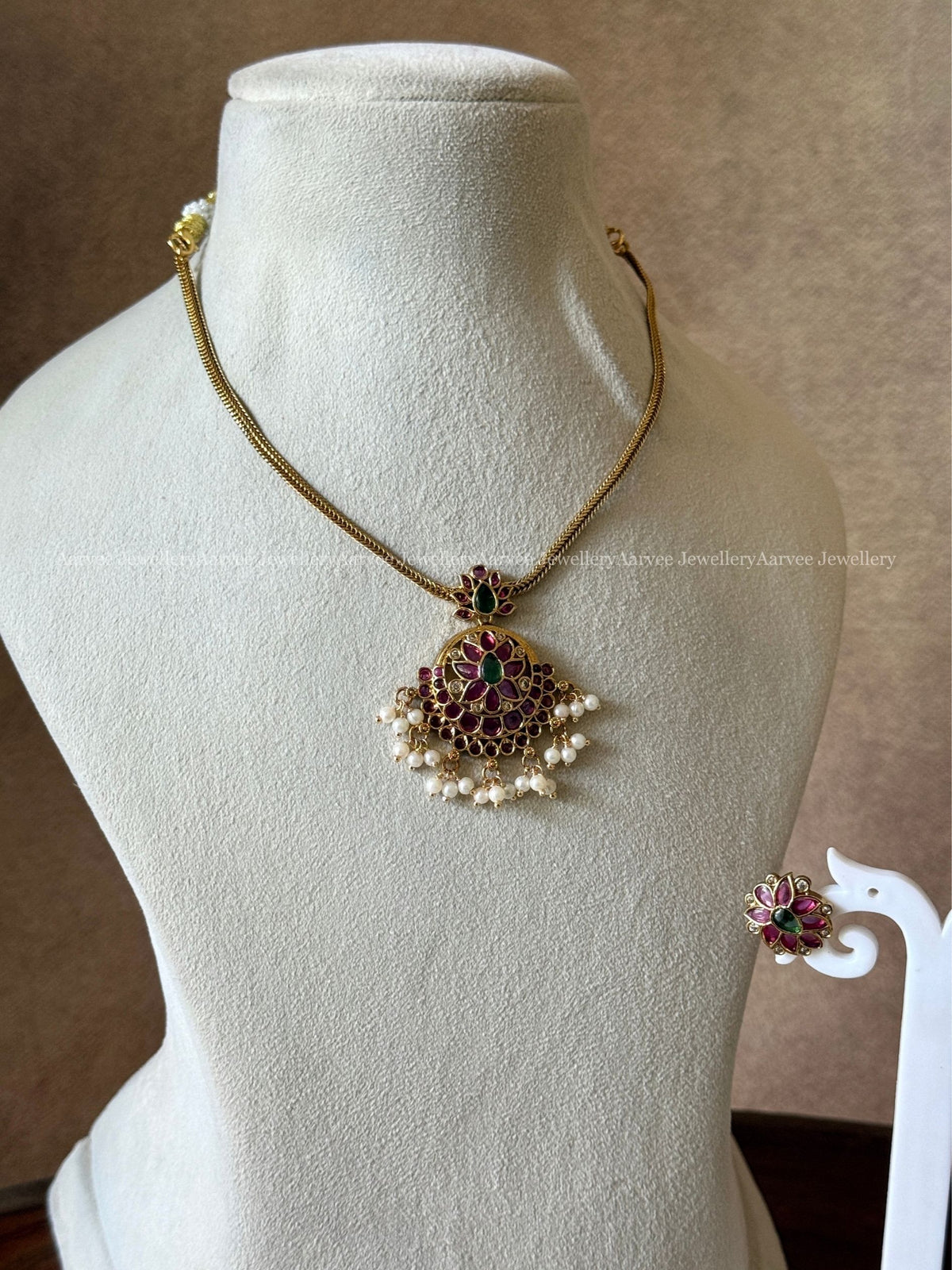 GOLD PLATED ATTIGAI NECKLACE SET WITH PAISLEY PENDANT
