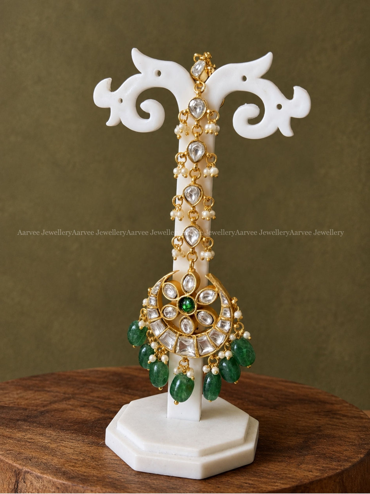JADAU KUNDAN WHITE STONES CHAND TIKKA WITH GREEN BEADS