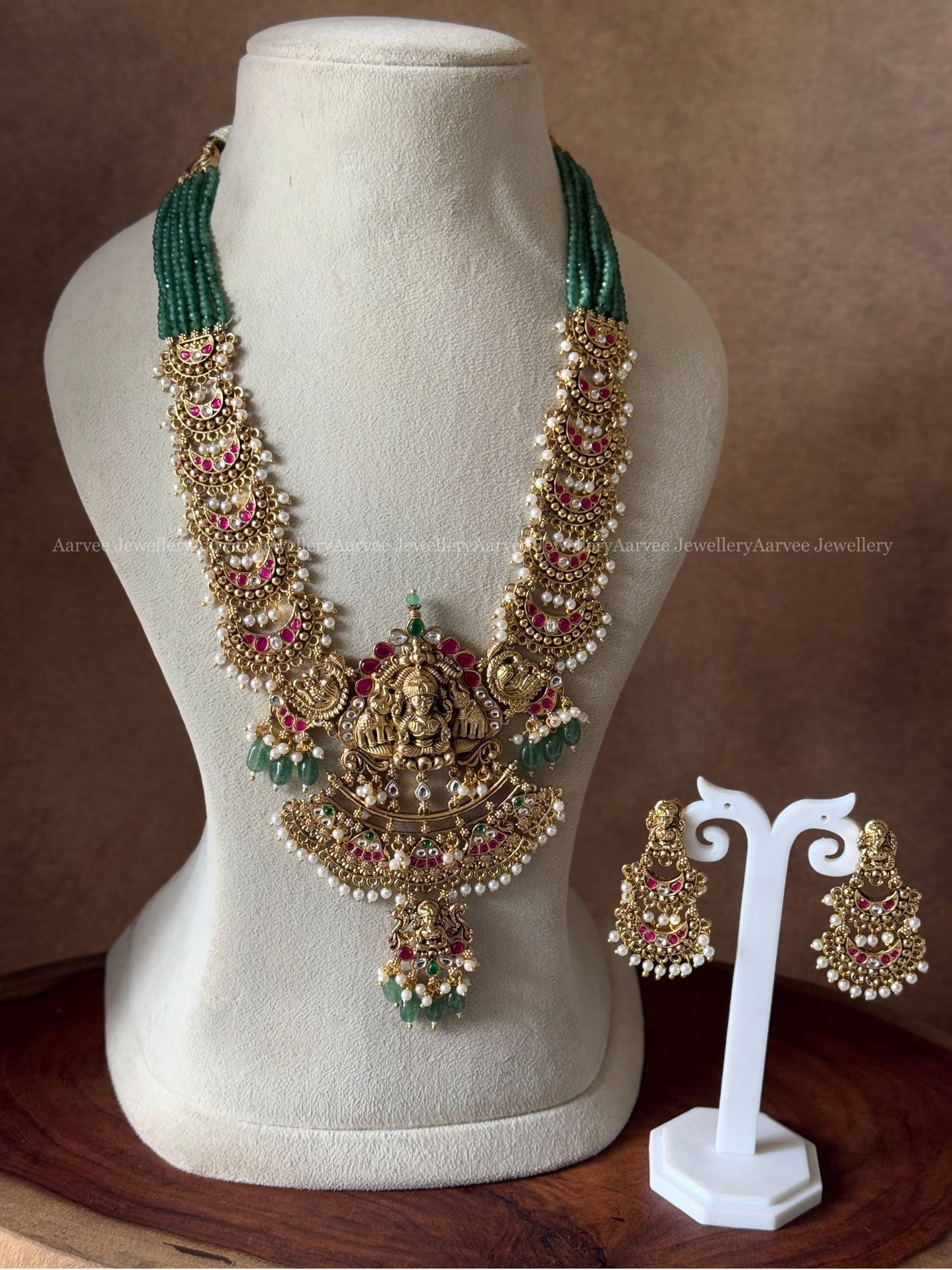 PREMIUM PASTEL GREEN BEADED KUNDAN STONE LAKSHMI HARAM SET