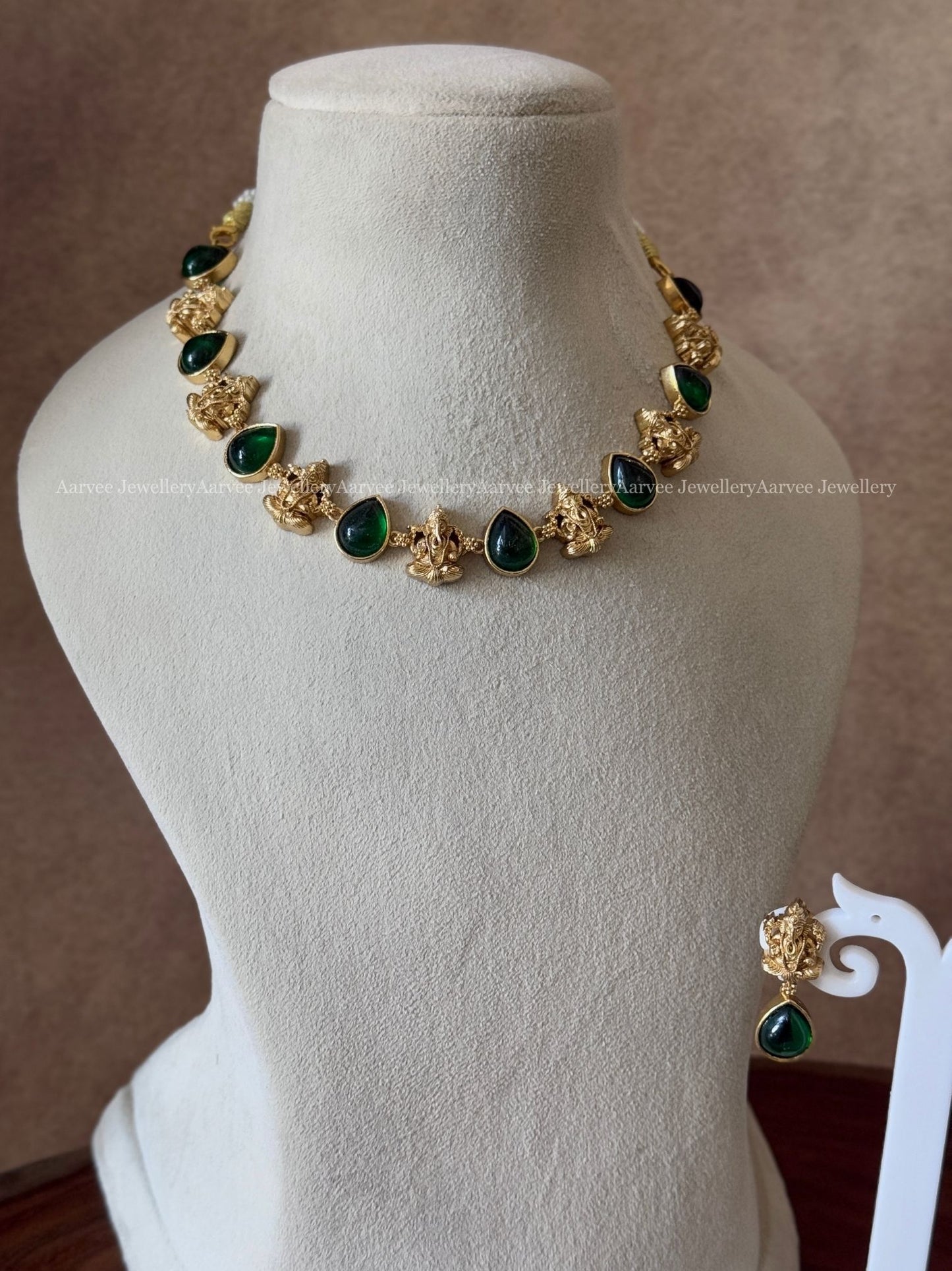 CLEARANCE - GANESHA GREEN STONE NECKLACE SET