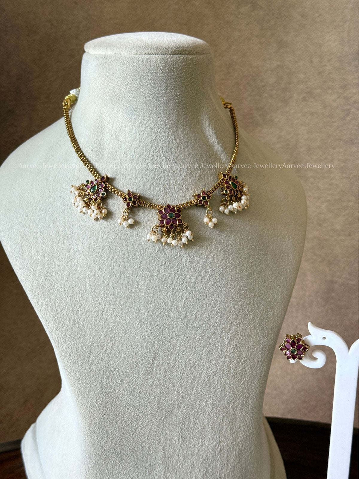 GOLD PLATED ATTIGAI NECKLACE SET WITH FLORAL MULTI PENDANT