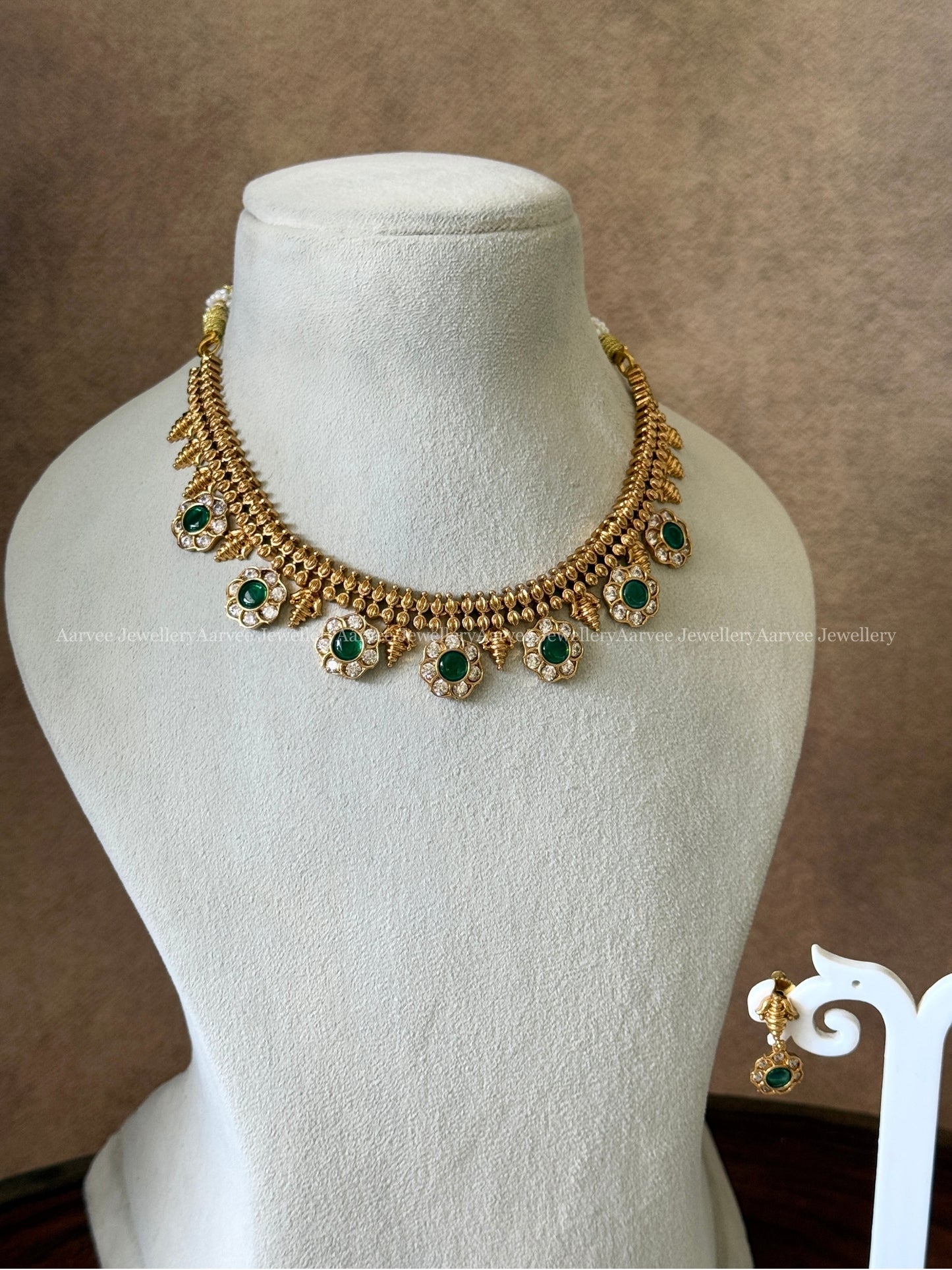 HIGH QUALITY CZ GREEN/WHITE STONES FLORAL NECKLACE SET