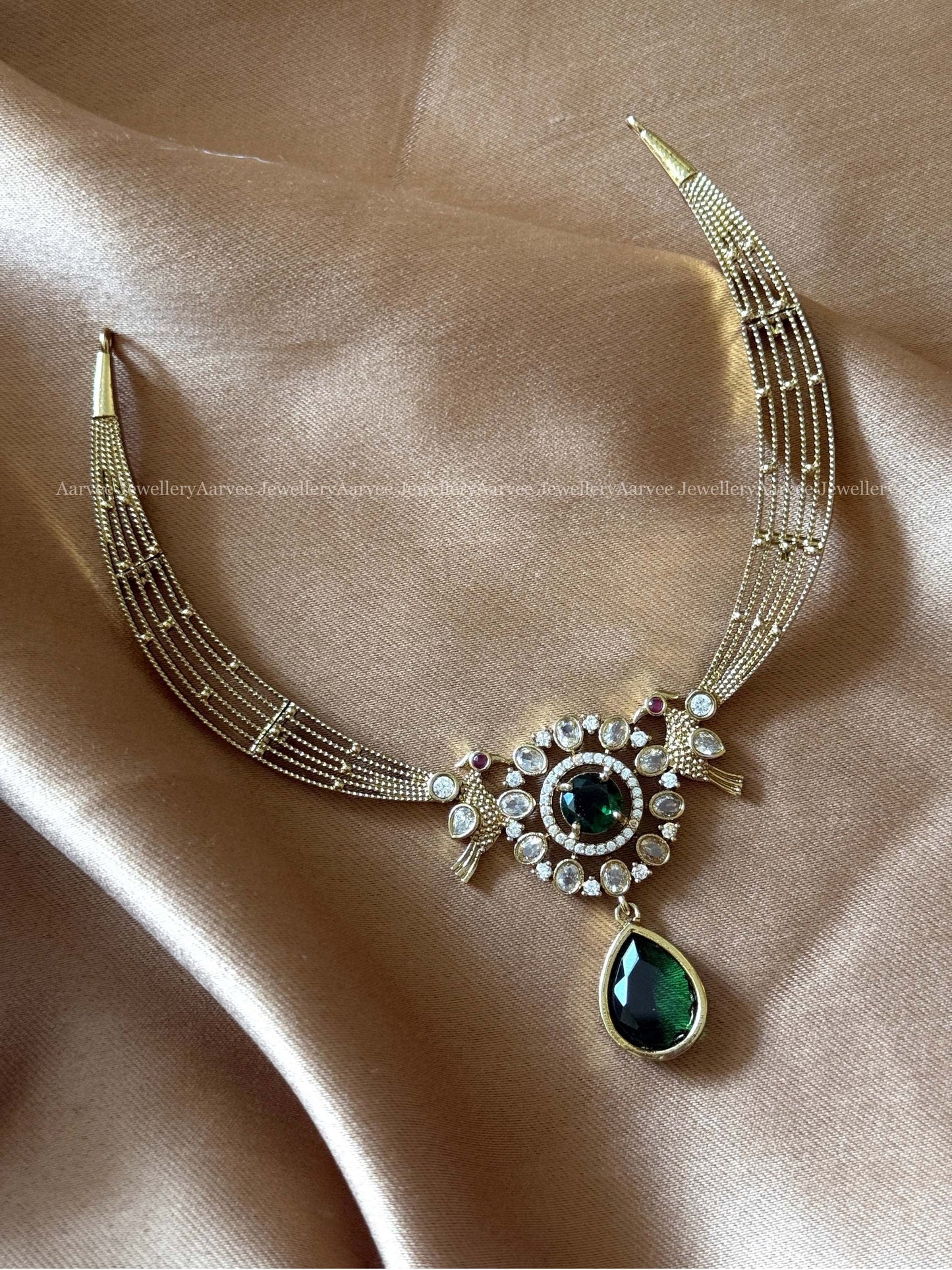 HASLI NECKLACE WITH CZ GREEN STONES