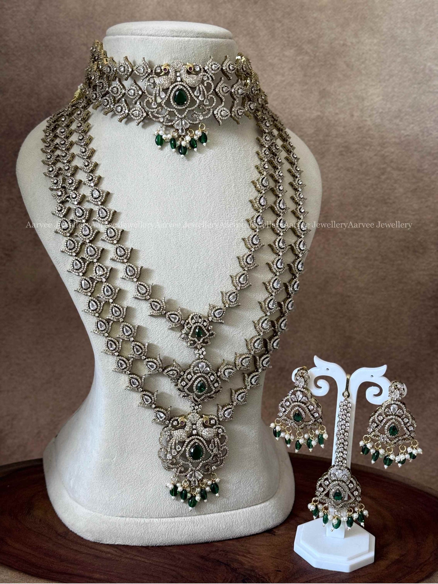 VICTORIAN BRIDAL JEWELLERY SET PEACOCK DESIGN WITH GREEN BEADS