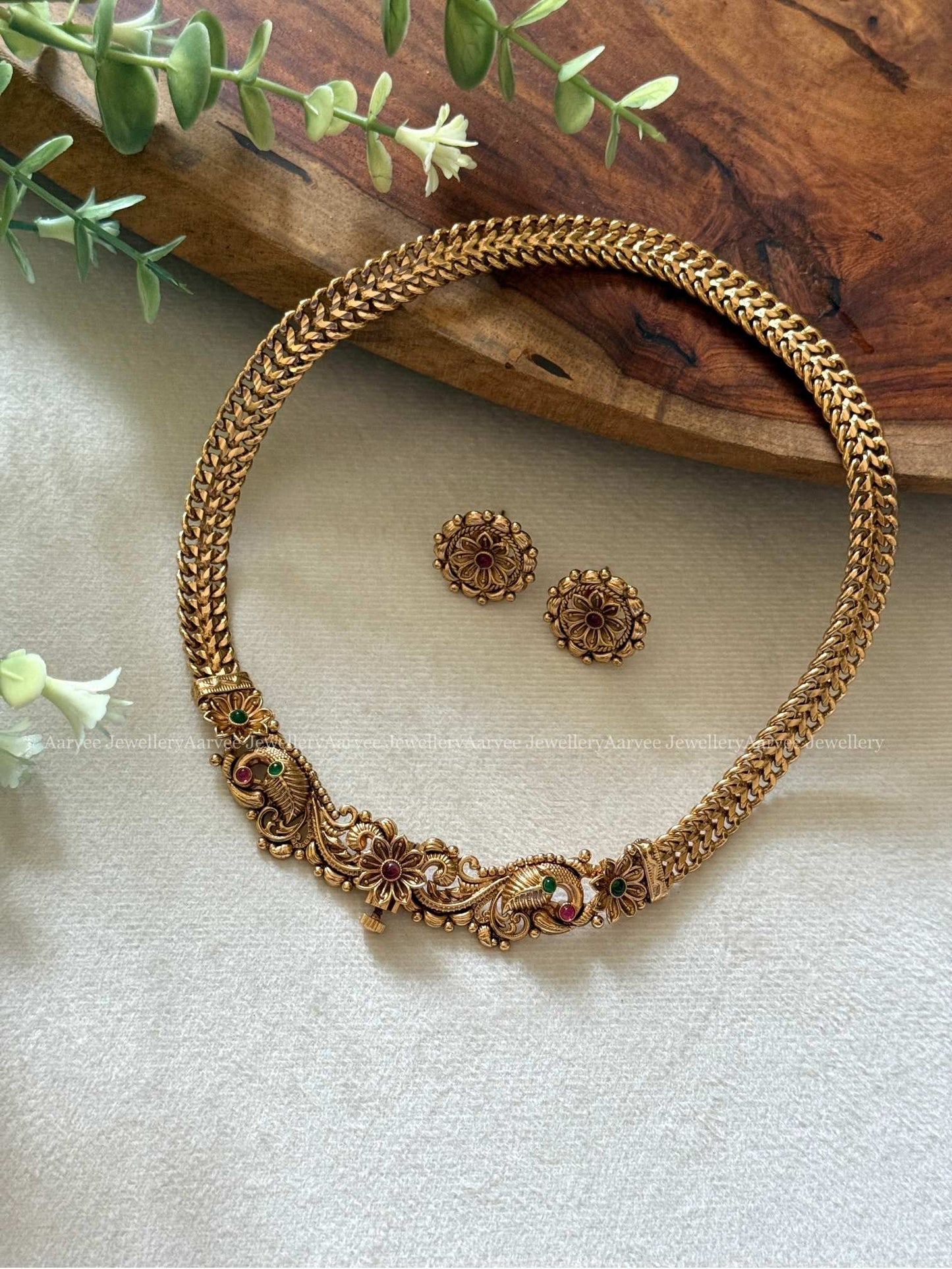 ELEGANT JALEBI STYLE NECKLACE SET WITH SCREW PENDANT