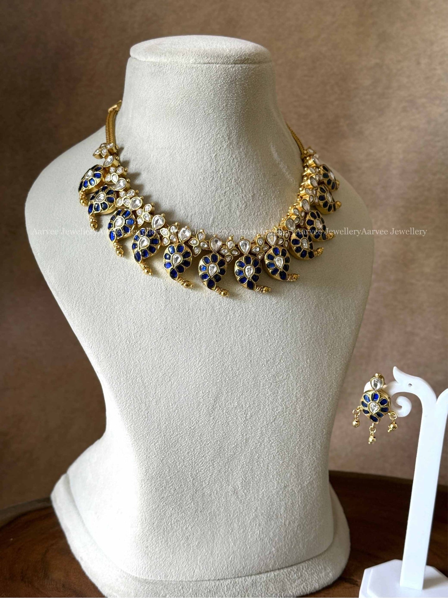 JADAU KUNDAN BLUE AND WHITE COLOUR MANGO NECKLACE SET