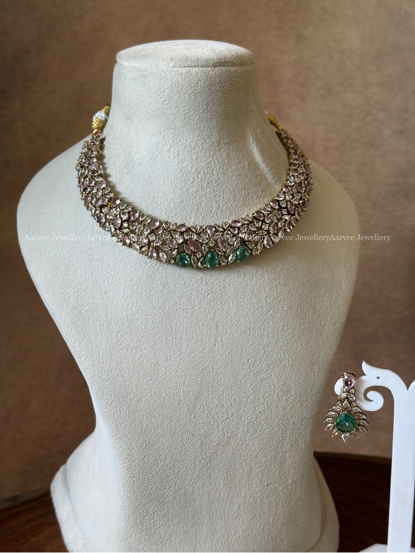 VICTORIAN PASTEL PINK / SEA GREEN NECKLACE SET