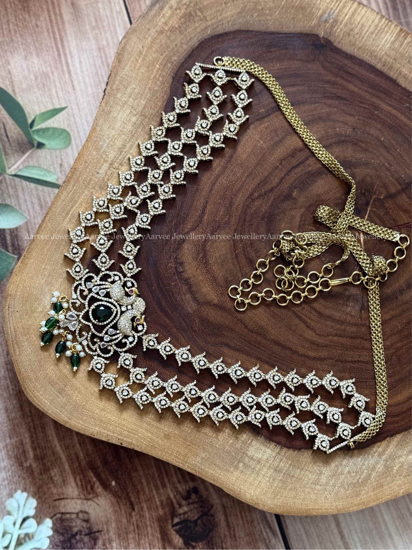 VICTORIAN BRIDAL JEWELLERY SET PEACOCK DESIGN WITH GREEN BEADS