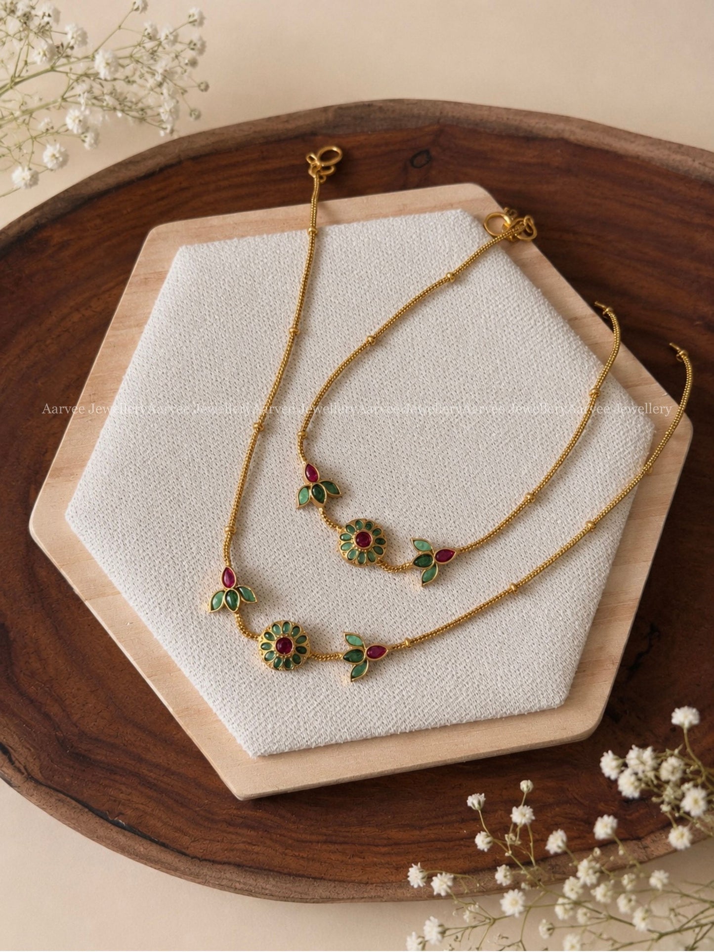 MINIMAL ANKLET RUBY/ GREEN STONE
